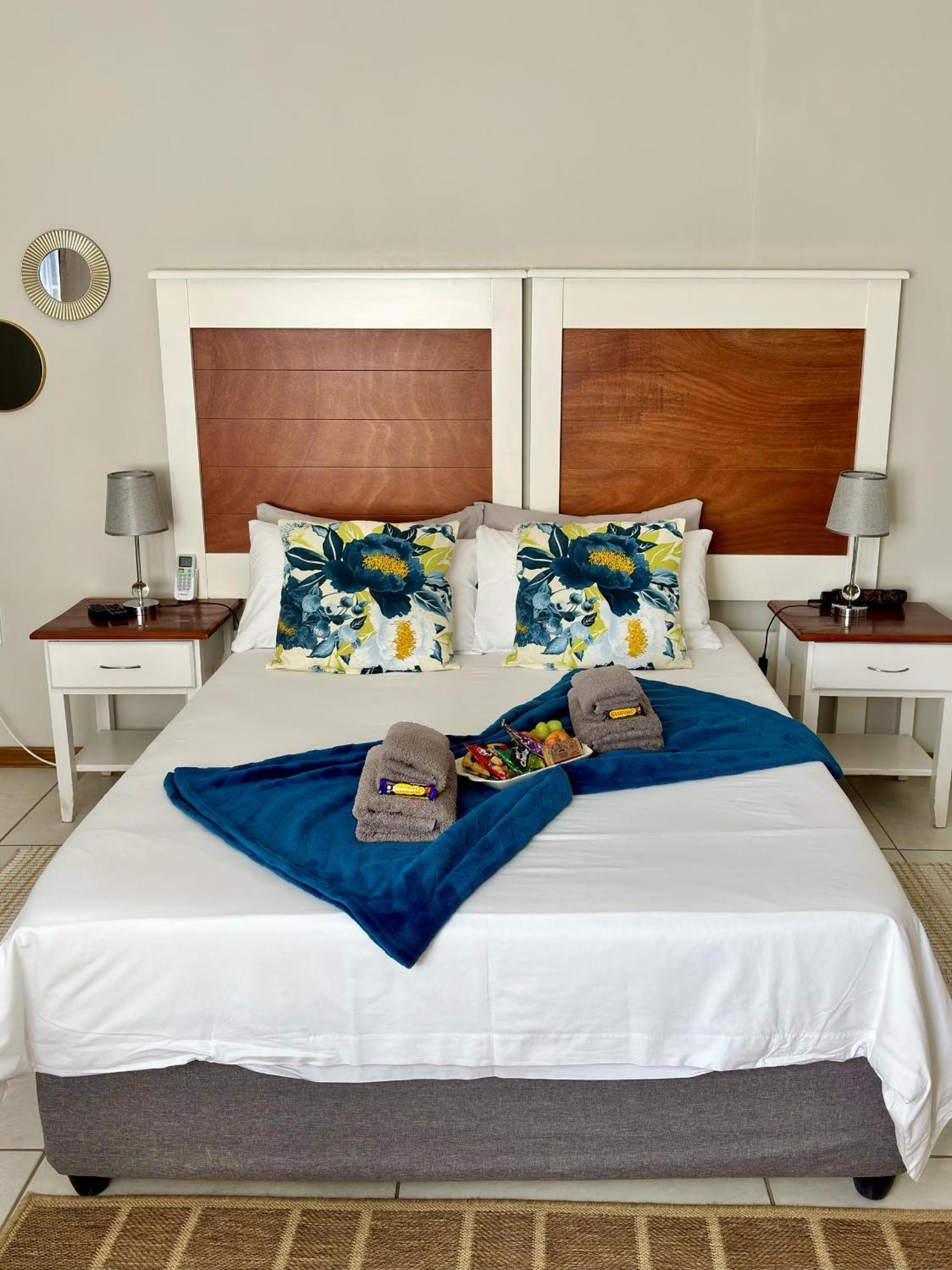 Tranquility Self Catering Hotel Luderitz Bagian luar foto