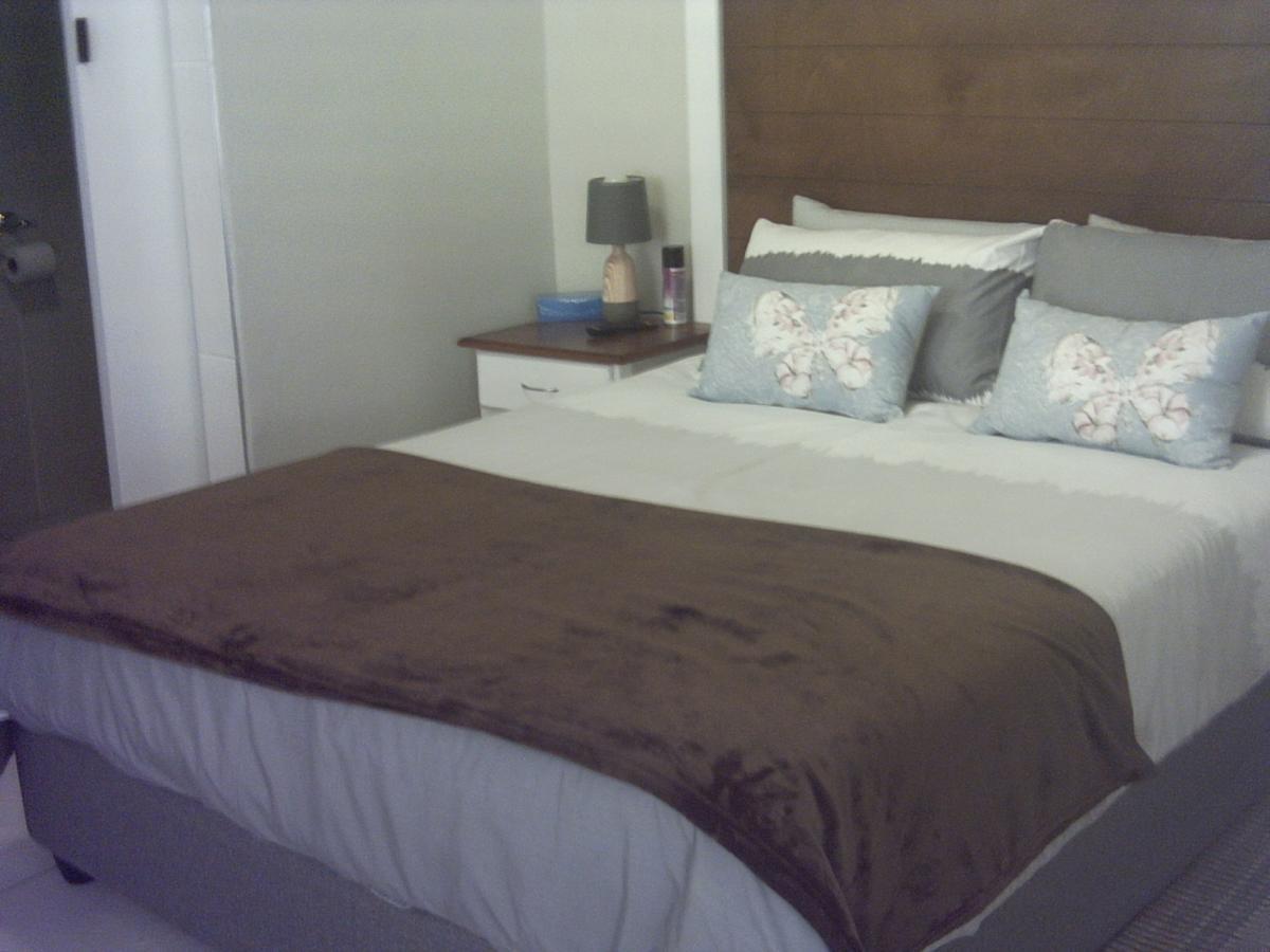 Tranquility Self Catering Hotel Luderitz Bagian luar foto